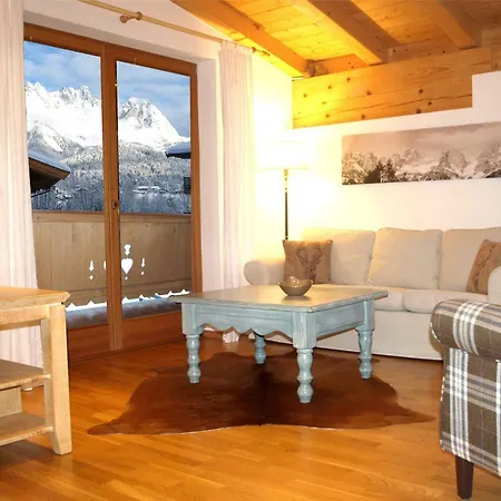 Der Tyroler Adler Im Zentrum Vom Wilden Kaiser