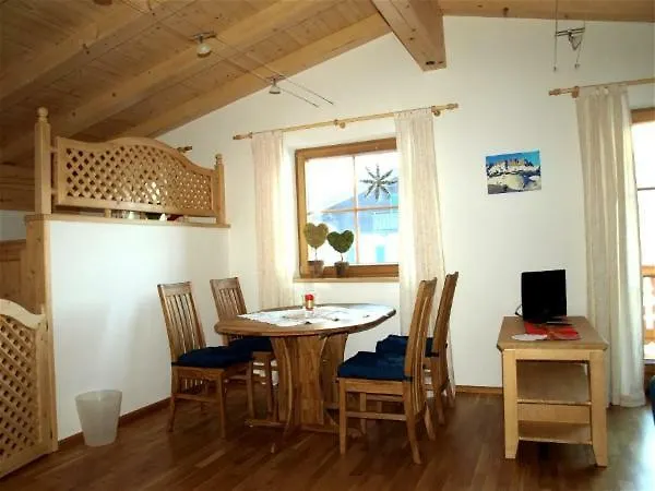 Der Tyroler Adler Im Zentrum Vom Wilden Kaiser